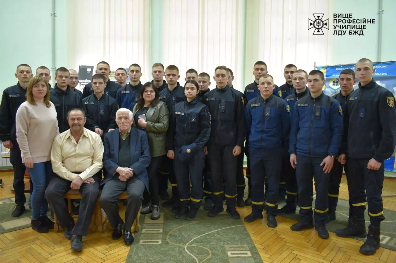 Курсанти вшанували ліквідаторів аварії на Чорнобильській АЕС