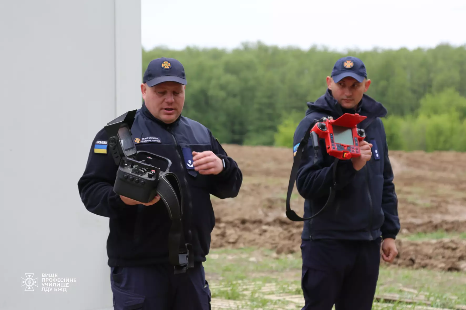 Фахівці з протимінної діяльності