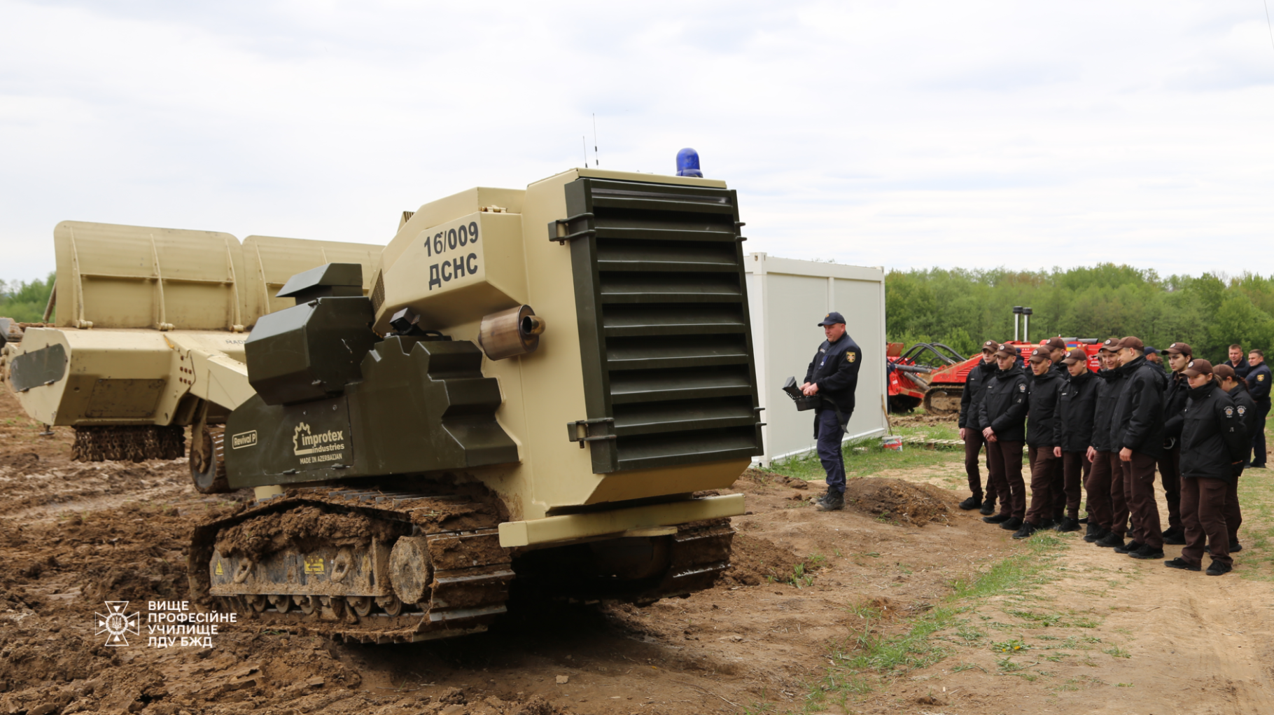 Фахівці відділення протимінної діяльності провели заняття для ліцеїстів