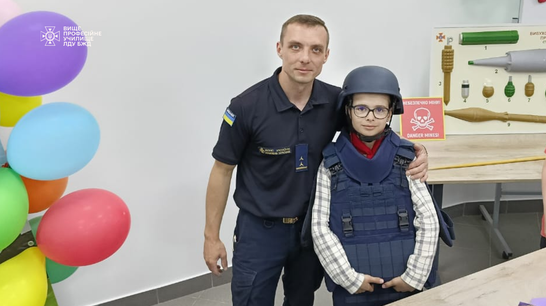Піротехніки училища провели заняття з мінної безпеки для дітей християнського табору