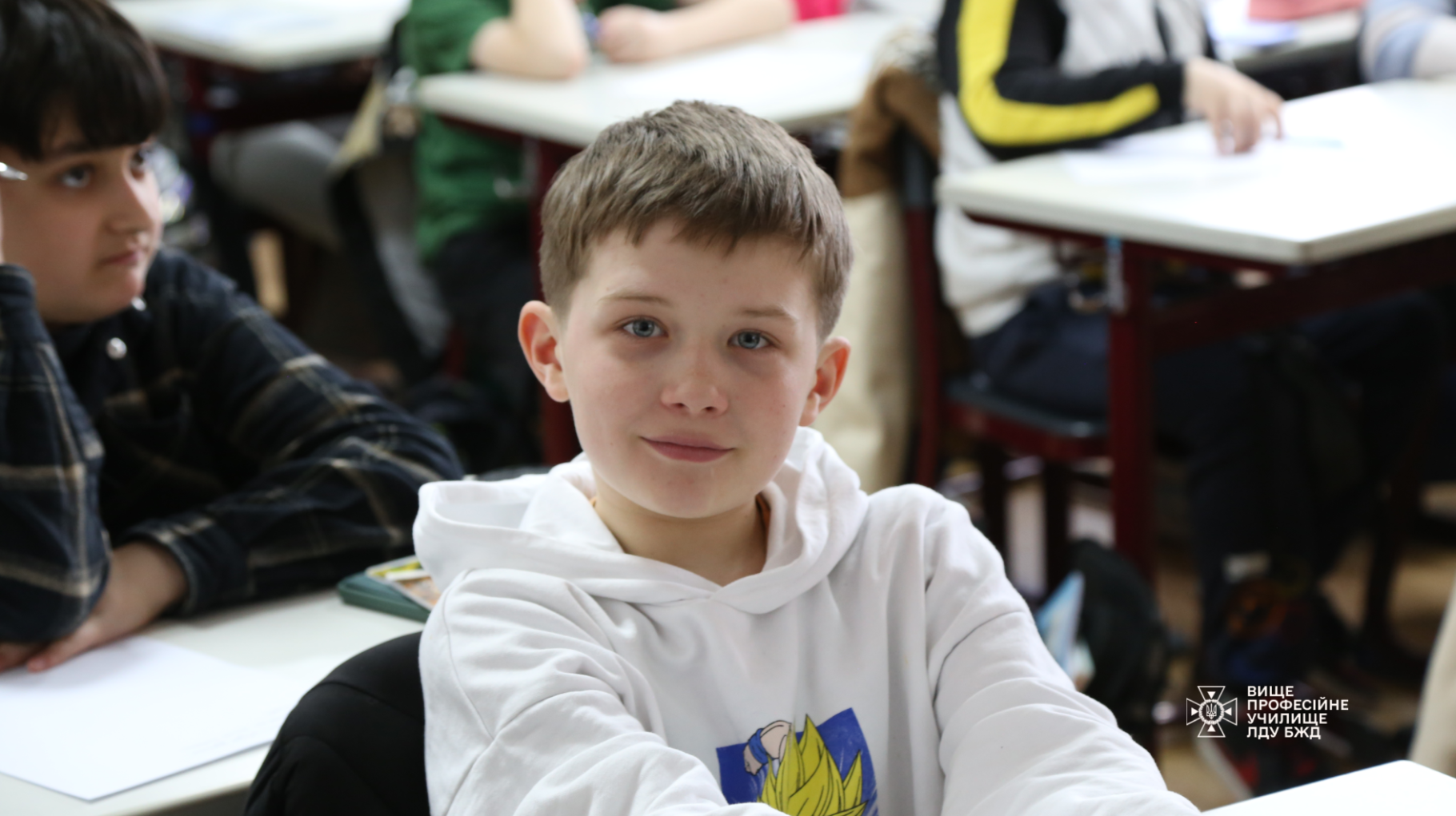 Триває серія занять із мінної безпеки для школярів